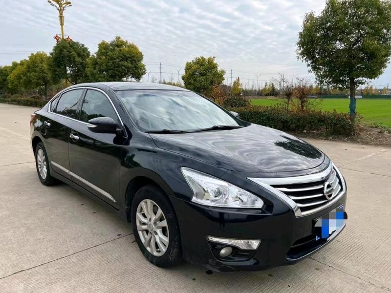 盐城15年日产天籁3