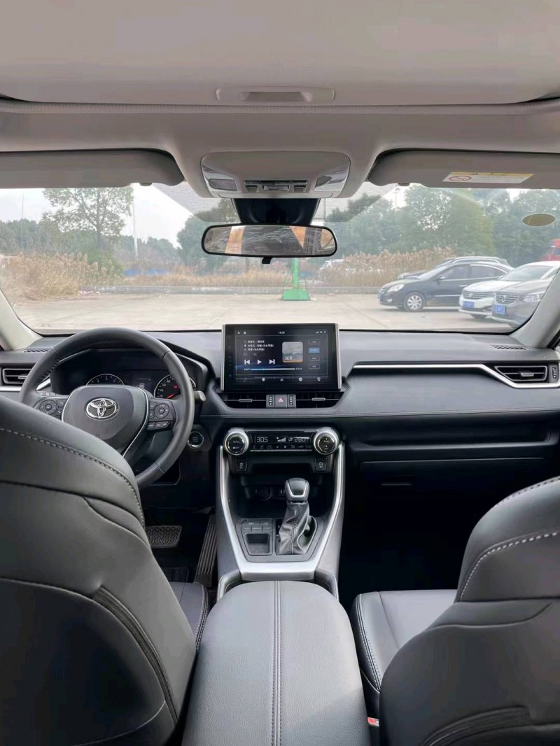 北京22年丰田威兰达8