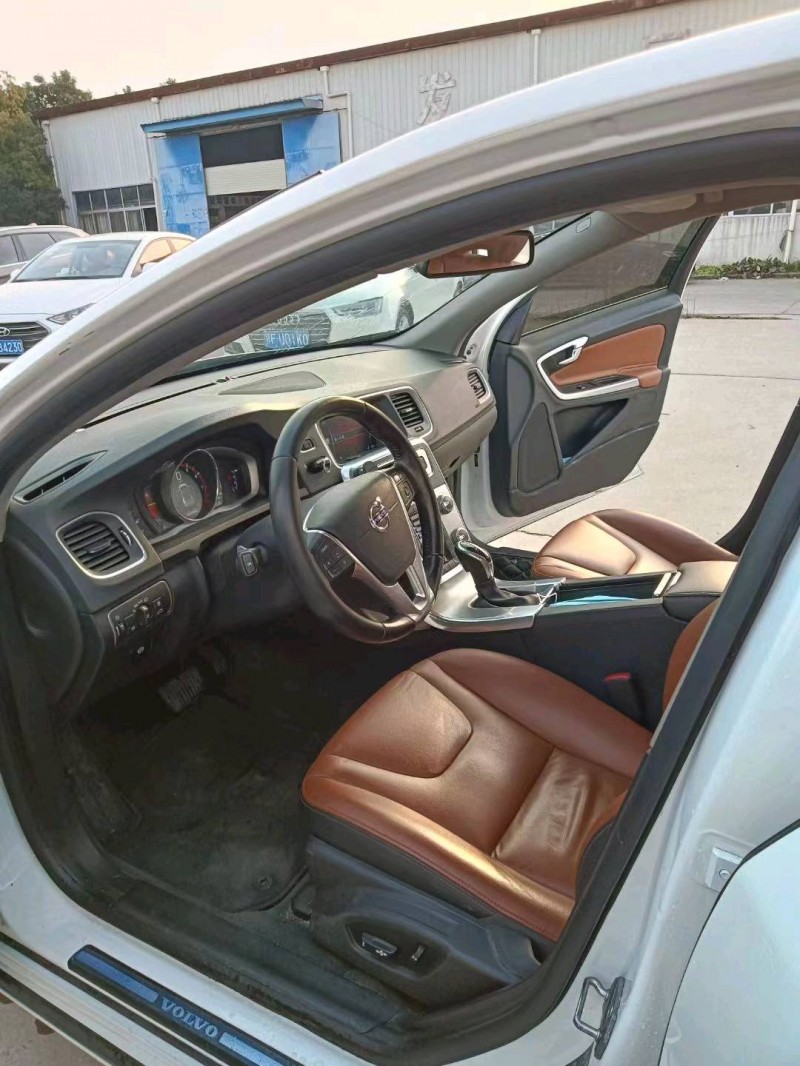 北京15年沃尔沃S60L4