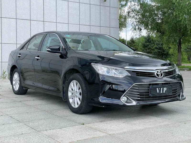 济宁16年丰田凯美瑞2