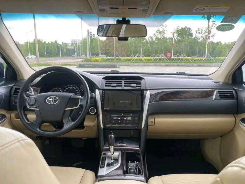 济宁16年丰田凯美瑞4