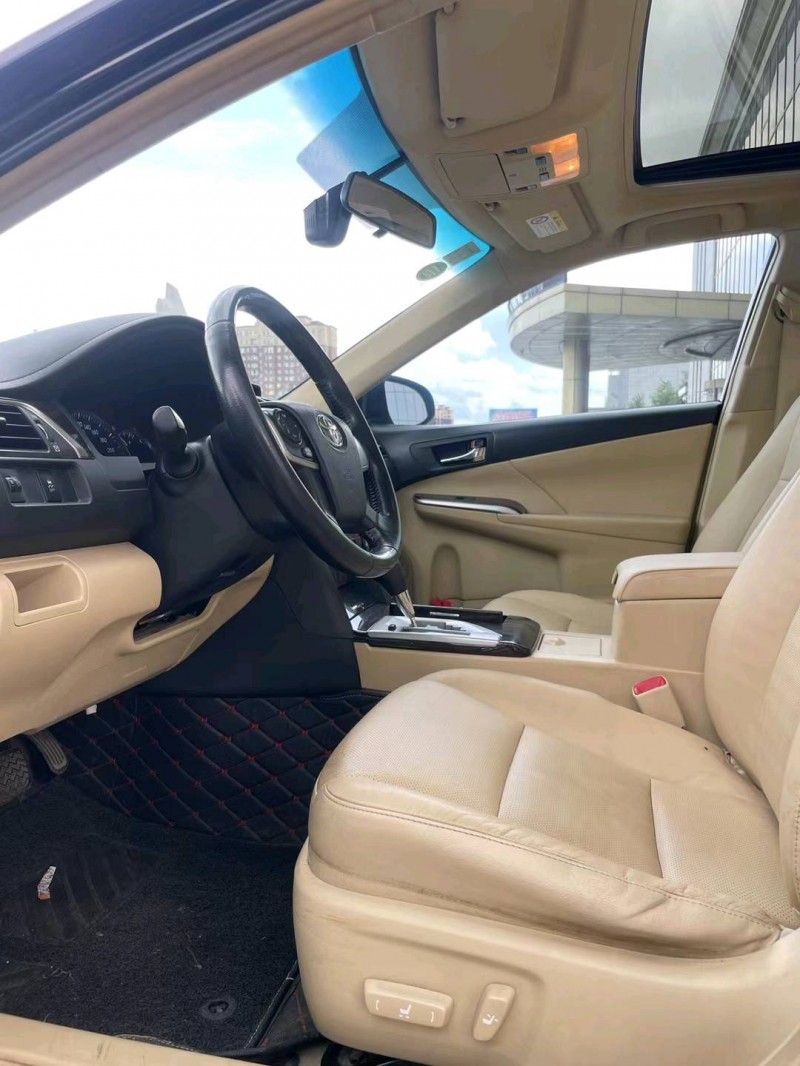 济宁16年丰田凯美瑞6