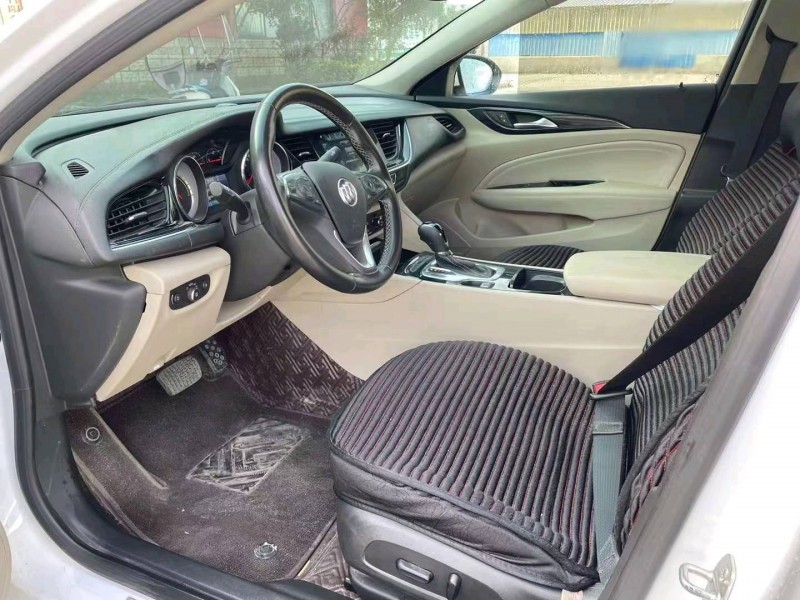 北京18年别克君威7