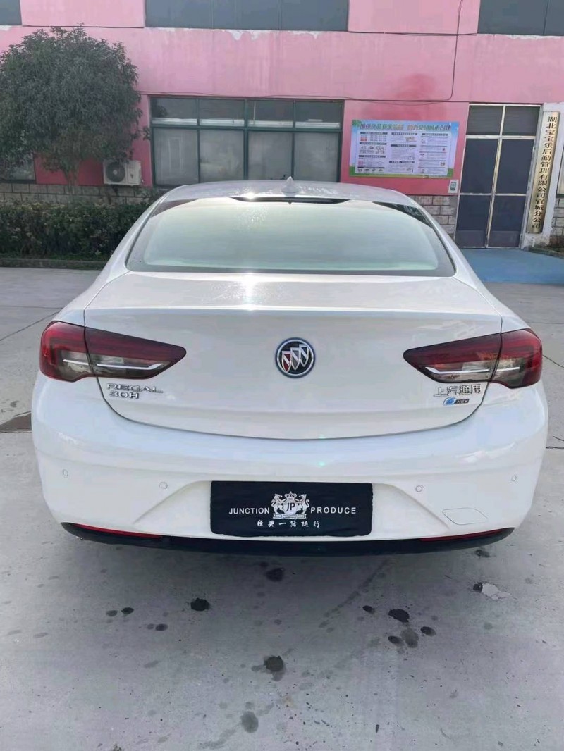 北京18年别克君威9