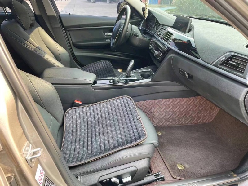 北京18年宝马3系6