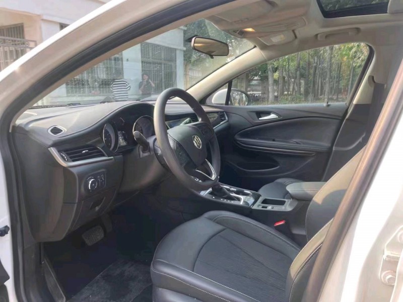 北京22年别克威朗4