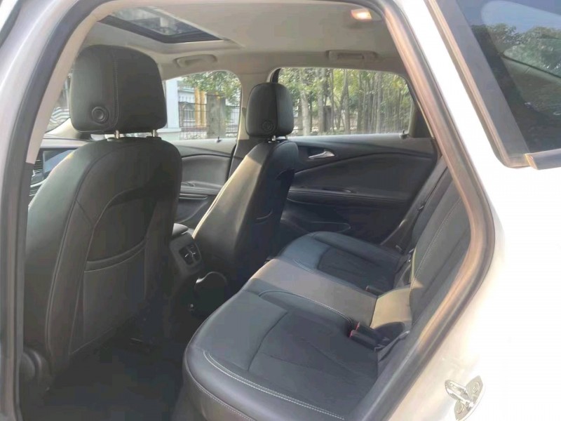 北京22年别克威朗8