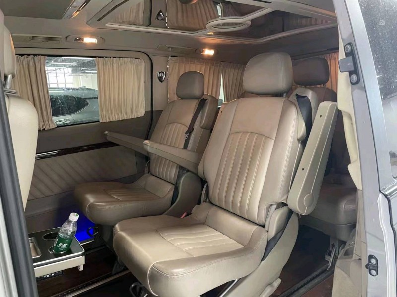 宜春12年奔驰威霆4