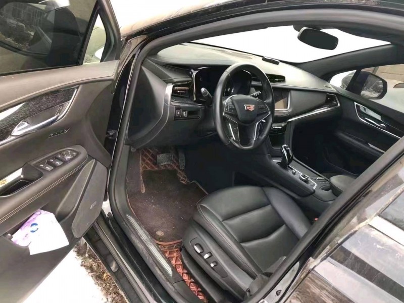 石家庄20年凯迪拉克XT56