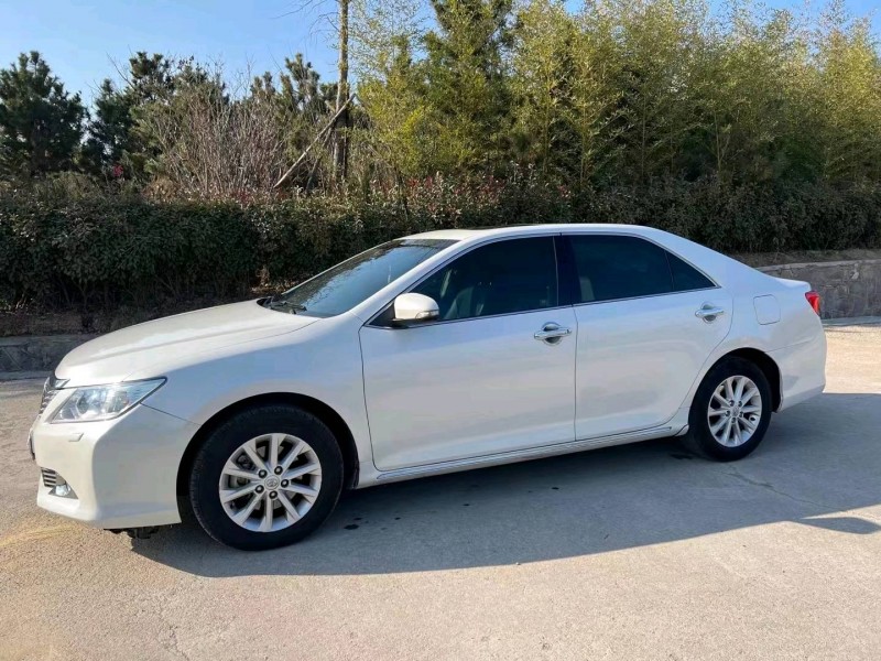 济南14年丰田凯美瑞8