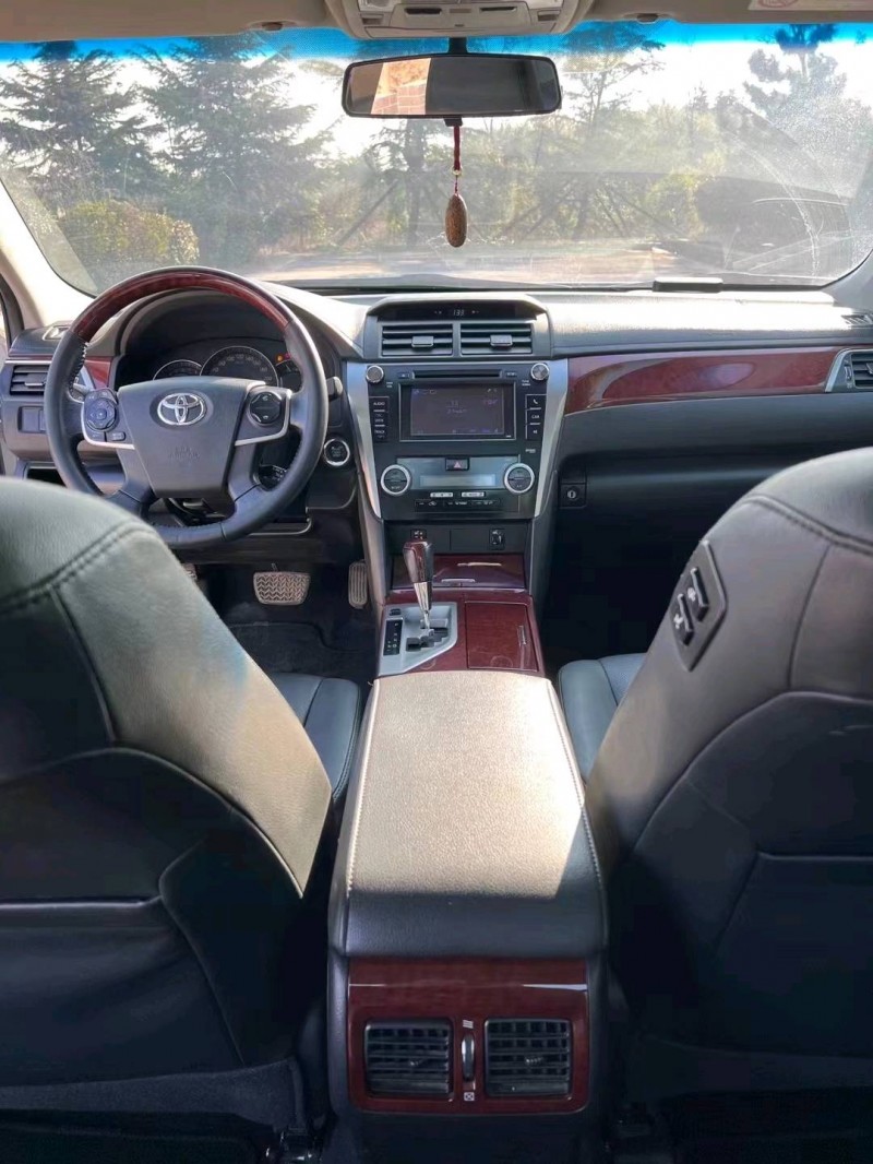 济南14年丰田凯美瑞6