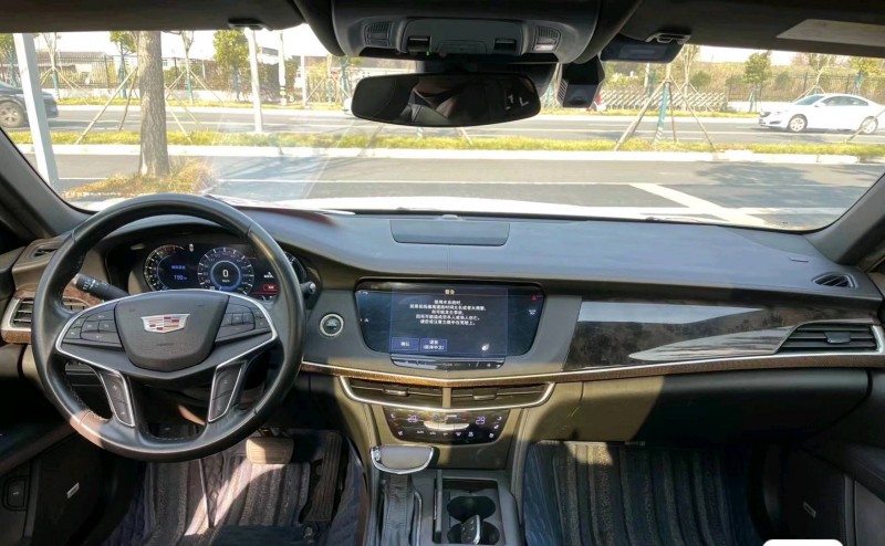 邯郸17年凯迪拉克CT63