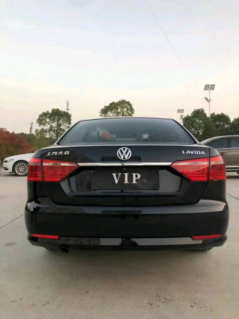 北京17年大众朗逸9