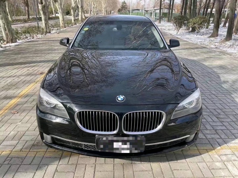 济宁11年宝马7系1