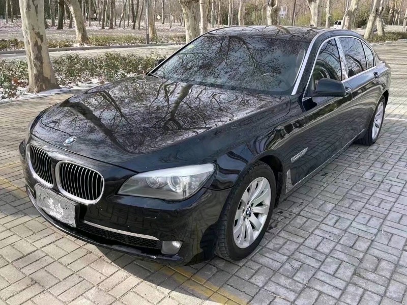 济宁11年宝马7系3