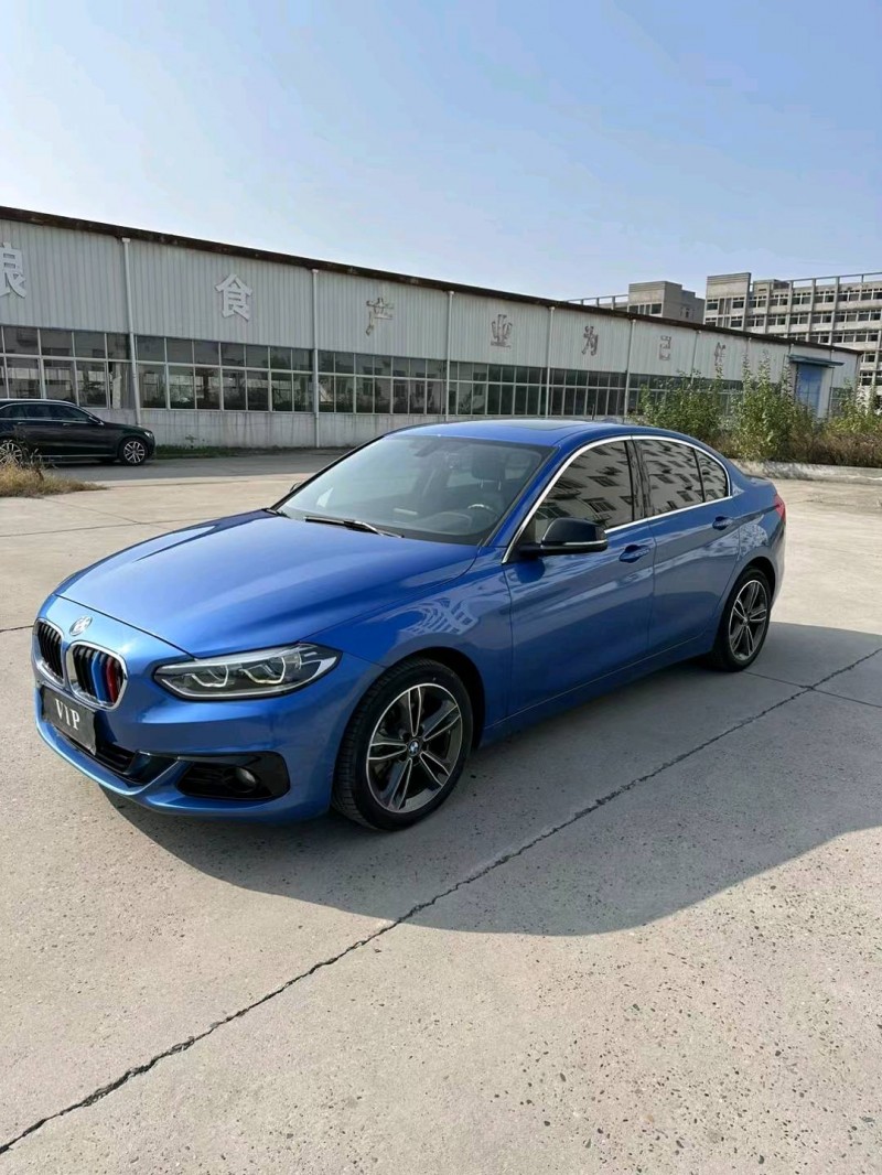 北京19年宝马1系8