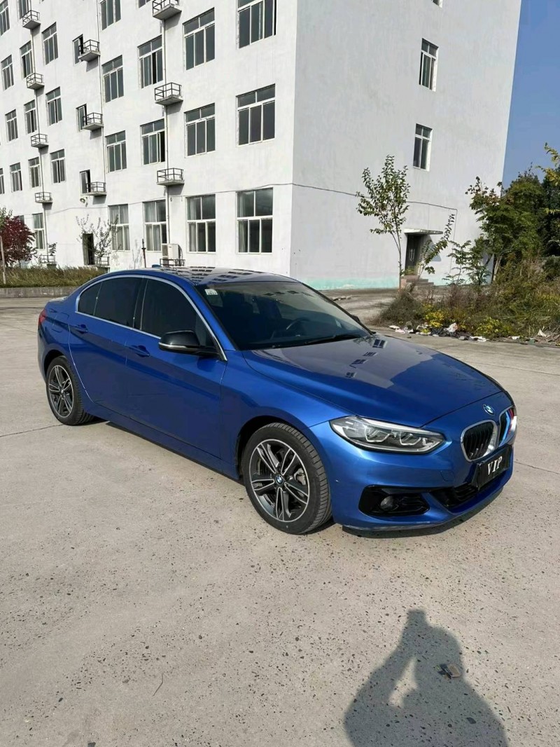 北京19年宝马1系7