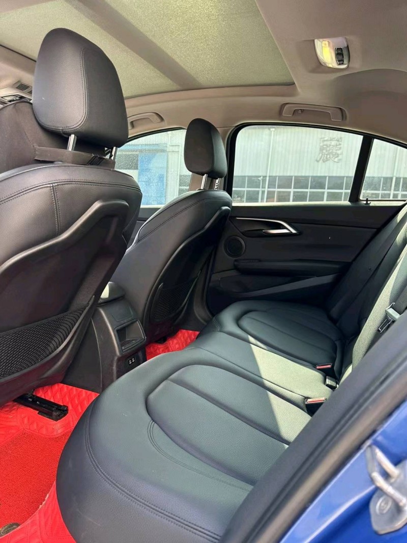 北京19年宝马1系4