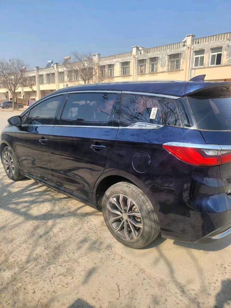 北京19年比亚迪宋MAX9