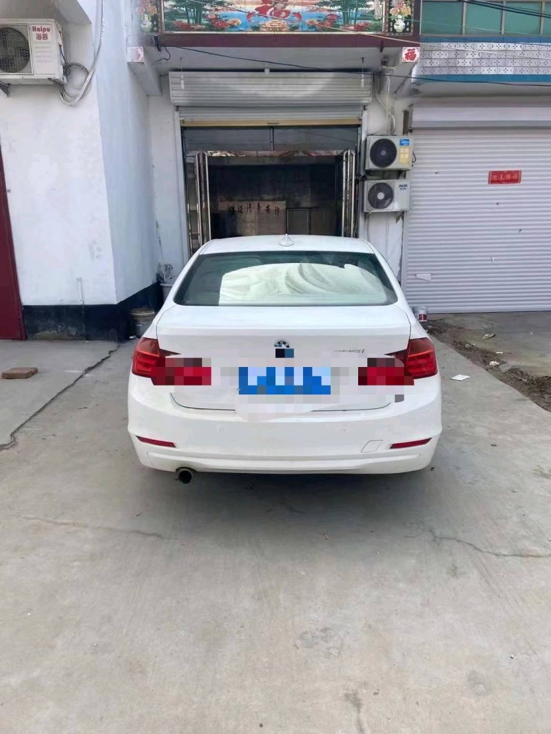 北京13年宝马3系9