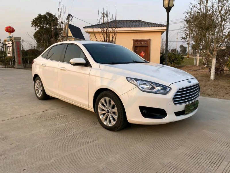 徐州18年福特福睿斯3