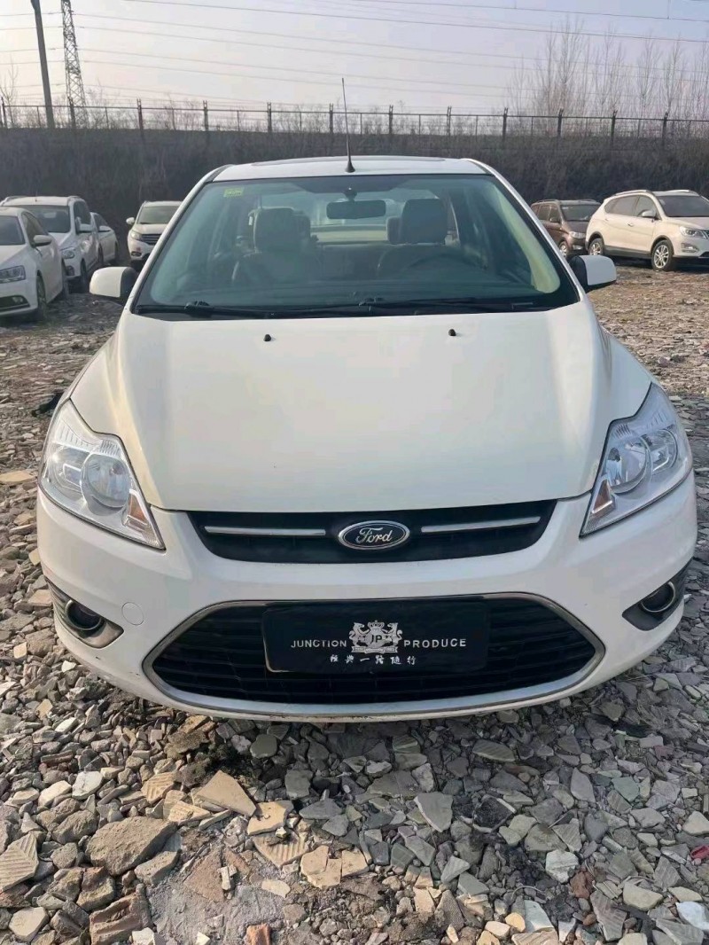 青岛18年福特福克斯1