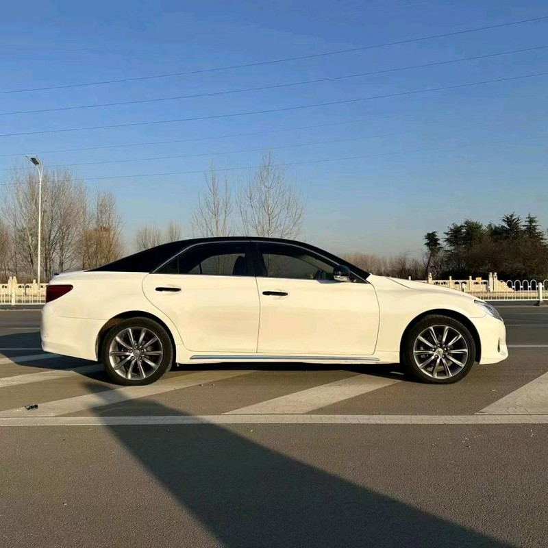 北京15年丰田锐志2