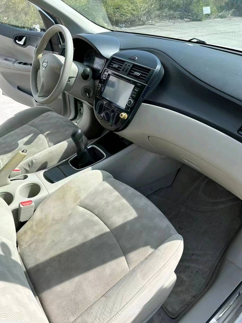 北京13年日产骐达7