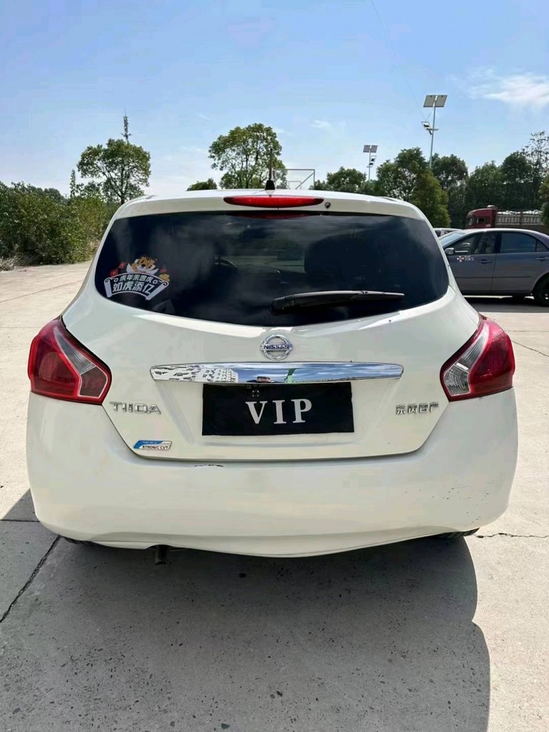 北京13年日产骐达9