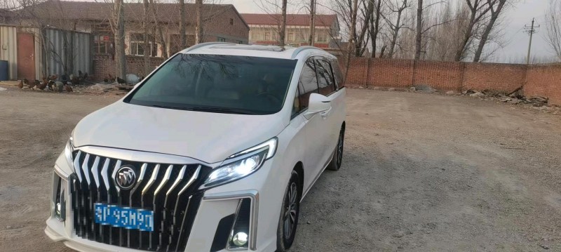 济南17年别克GL82