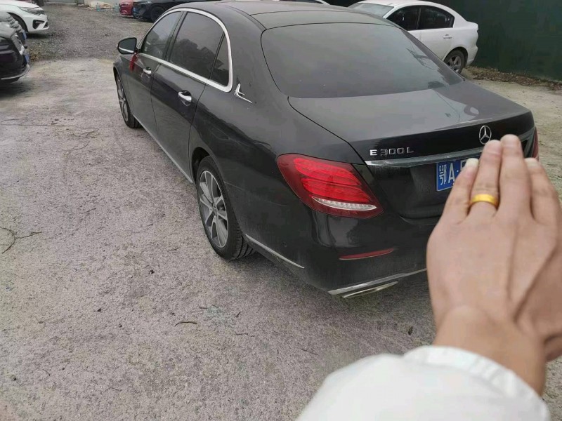 宜昌19年奔驰E8