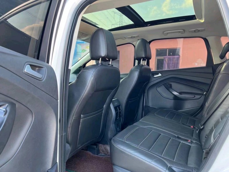 济宁17年福特翼虎6