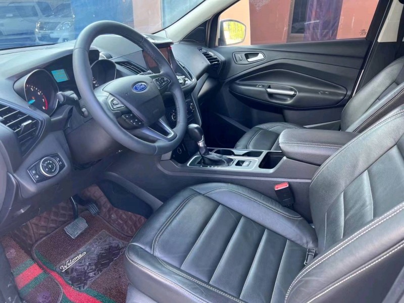 济宁17年福特翼虎3