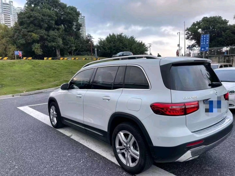 珠海21年奔驰GLB9