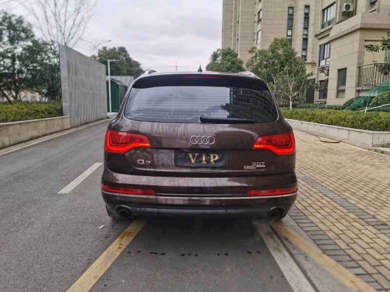 苏州12年奥迪Q79