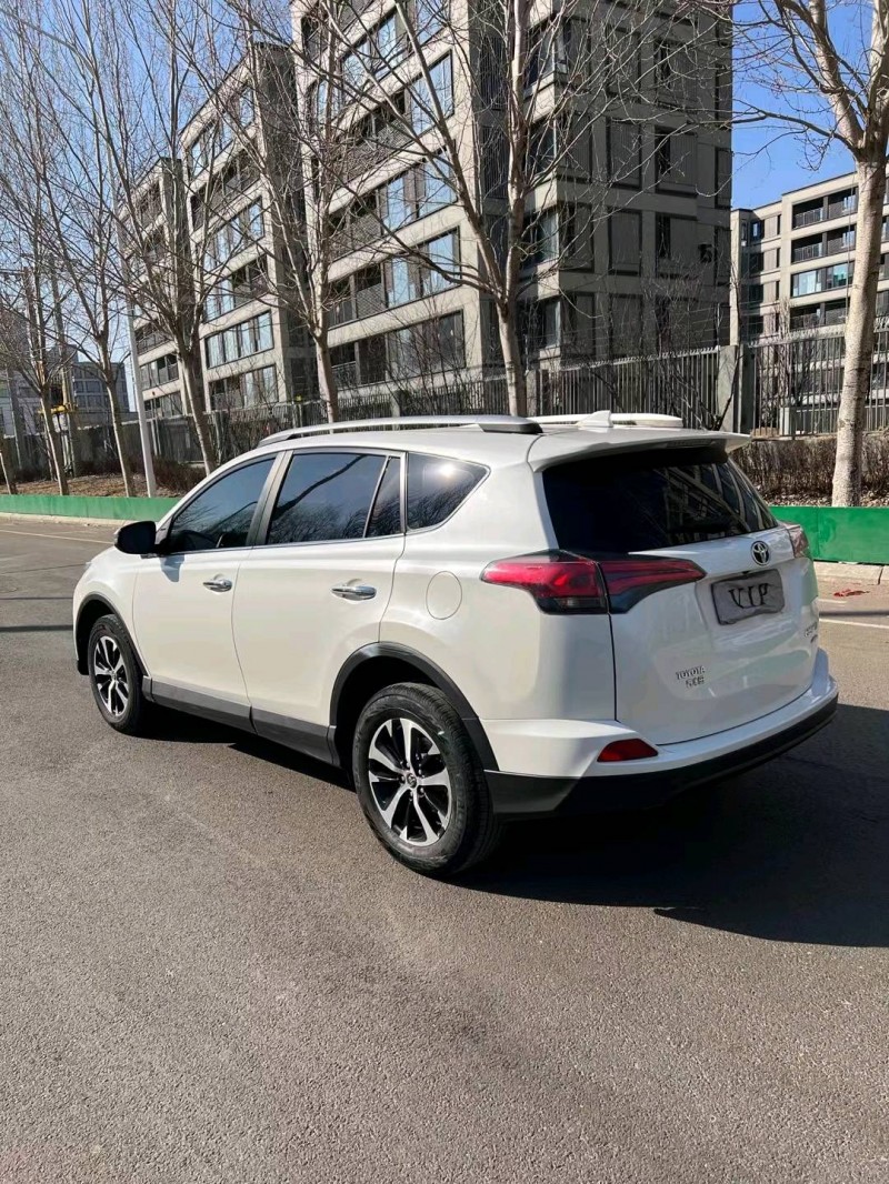 沈阳18年丰田RAV4荣放8