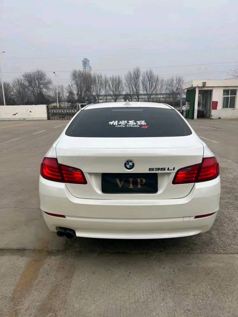 济南12年宝马3系4