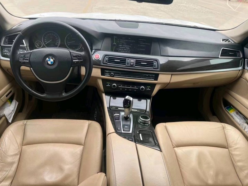 济南12年宝马3系6