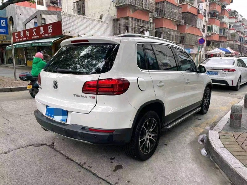 嘉兴15年大众途观3
