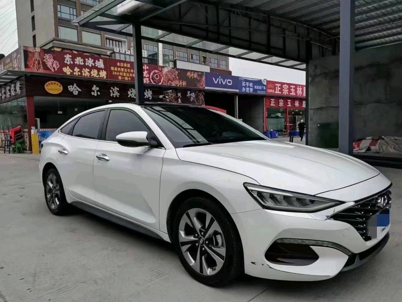珠海20年现代菲斯塔2