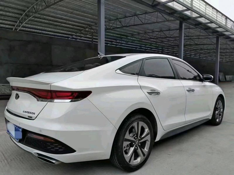 珠海20年现代菲斯塔4
