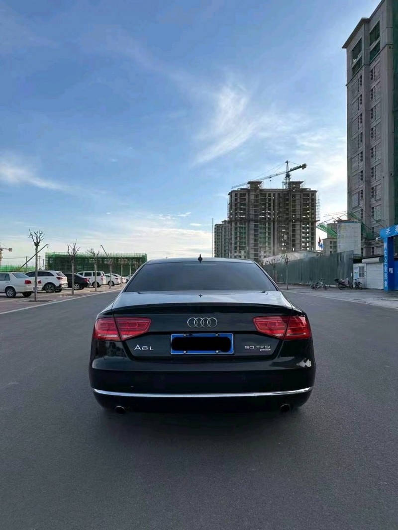 邯郸11年奥迪A8L8