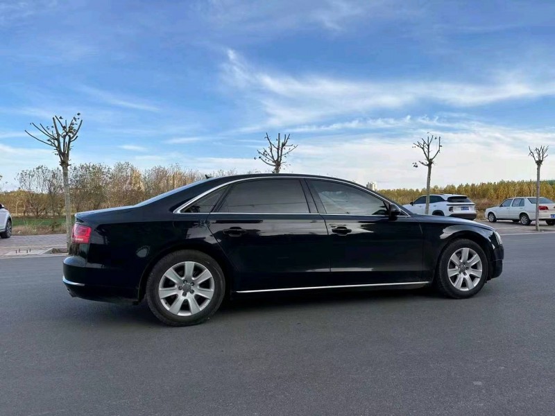 邯郸11年奥迪A8L6