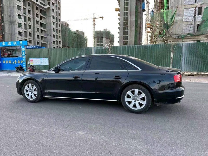 邯郸11年奥迪A8L3