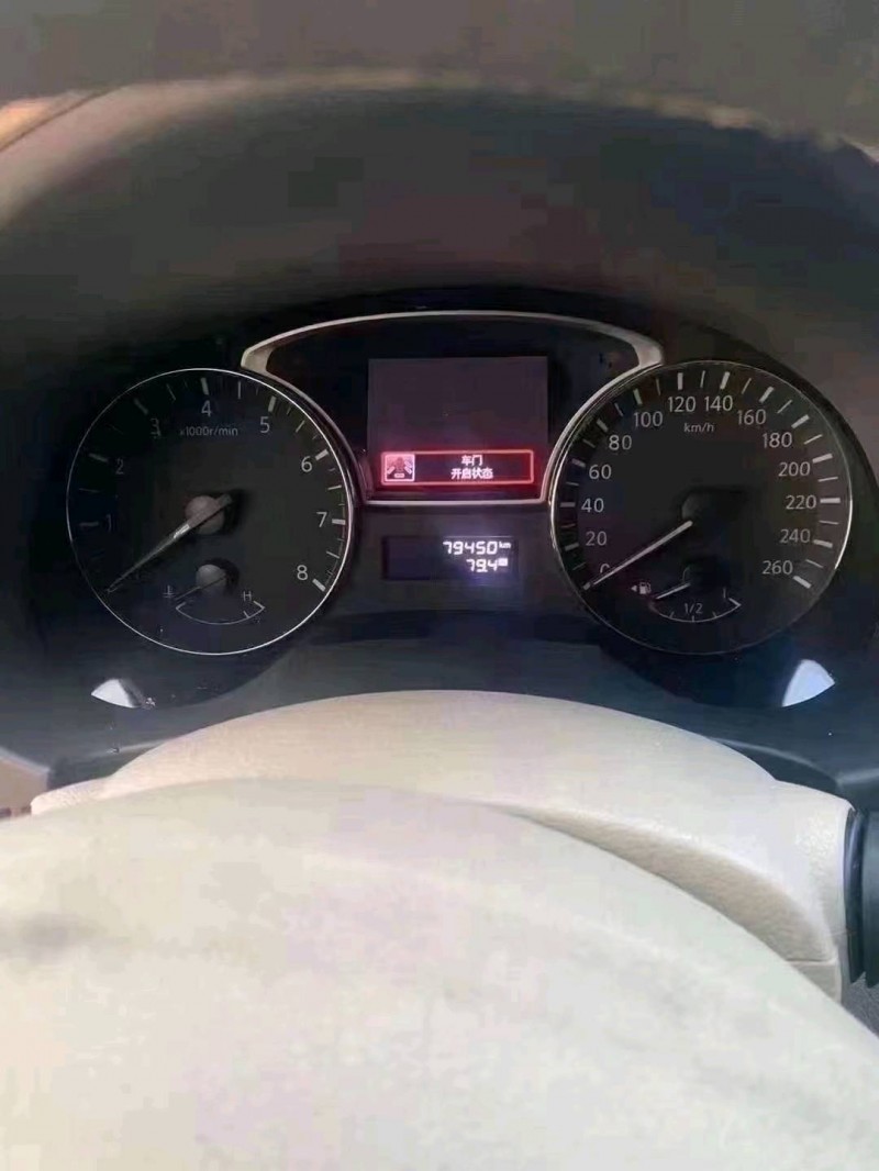 邯郸16年日产天籁3