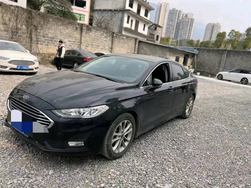 重庆20年福特蒙迪欧4