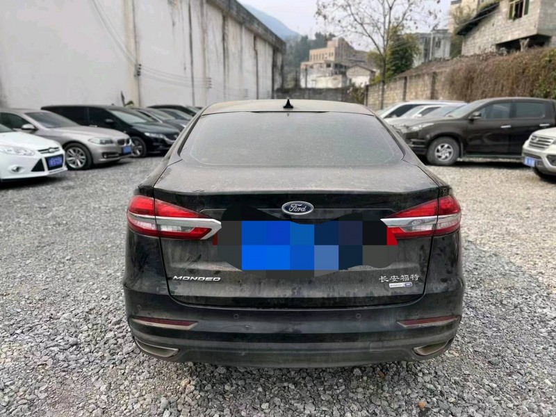 重庆20年福特蒙迪欧5