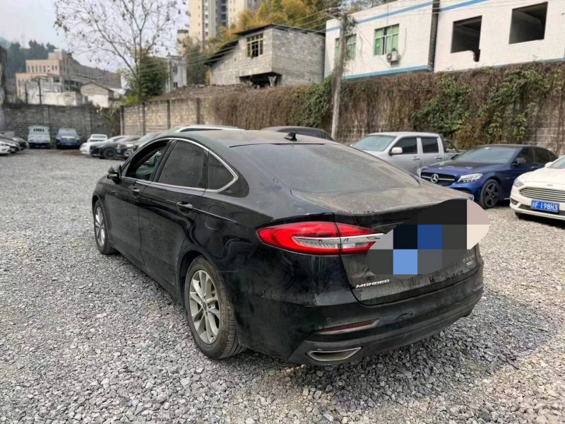 重庆20年福特蒙迪欧8