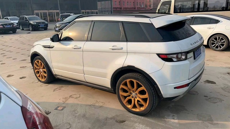 石家庄14年路虎极光3