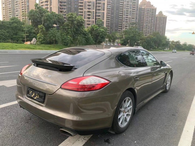 广州11年保时捷帕拉梅拉3